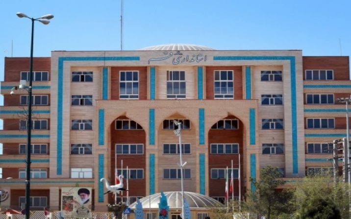 ادارات قم فردا تعطیل شد